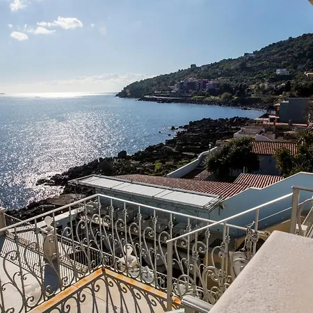 Il Cavalluccio Marino Fronte Mare-3